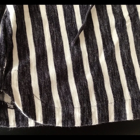 Gap XS Petite stripped Black & White Mini Skirt EXCELLENT CONDITION - Picture 3 of 5